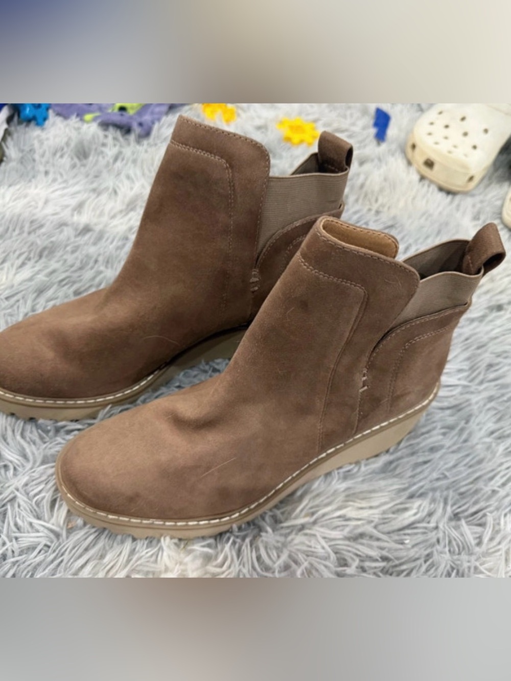 DV by Dolce Vita Taupe Suede Wedge Chelsea Booties 8.5